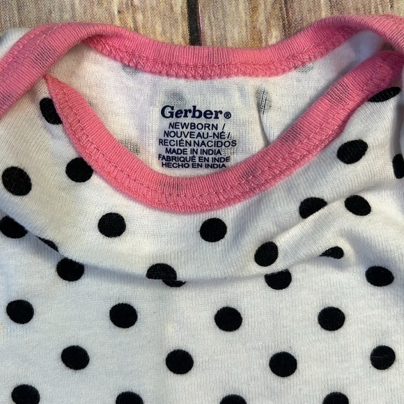 Newborn Girls Gerber Onesie Bundle - Picture 3 of 6